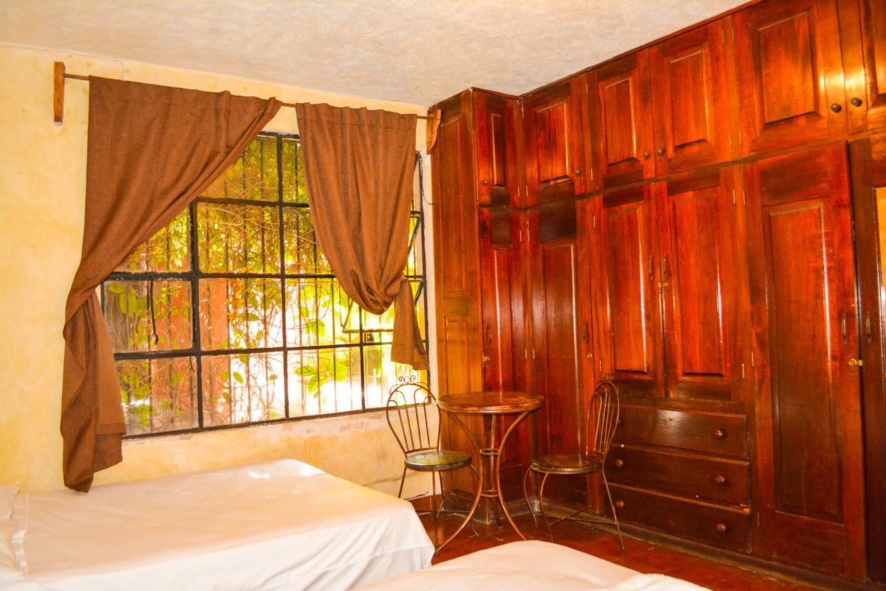 Hotel Don Pedro Antigua Room photo